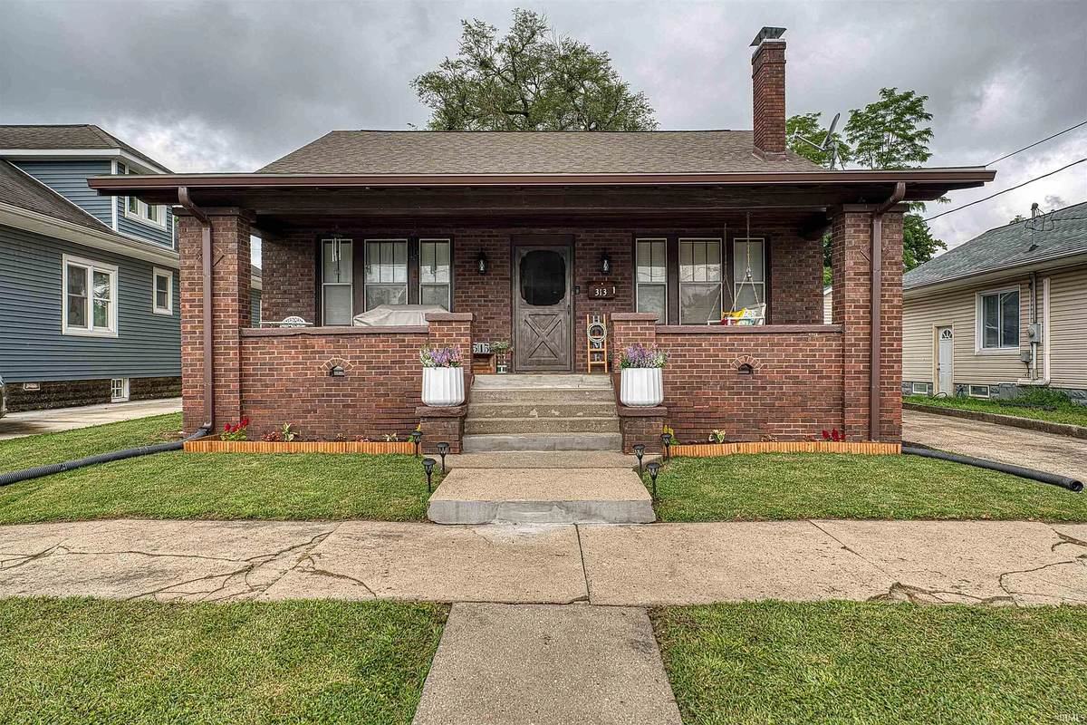 Front exterior at 313 S Race St